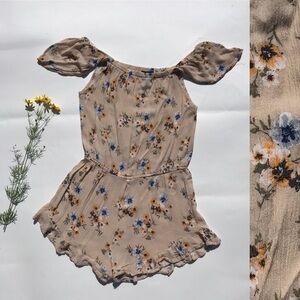 Wet Seal Floral Romper Small Tan